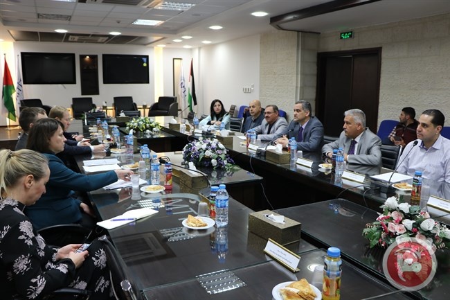 وزيرا الإتصالات والخارجية الاستوني يتفقان على استمرار التعاون