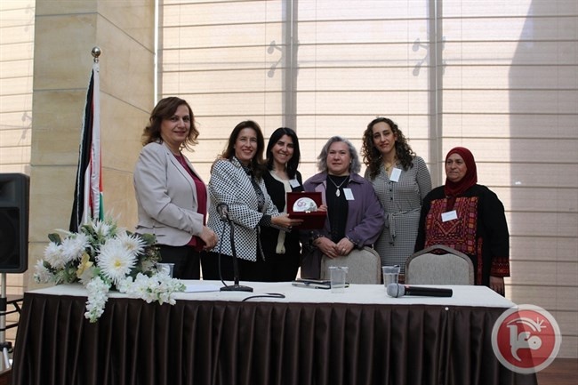 غرفة بيت لحم تنظم جلسة حوار بمناسبة يوم المرأة