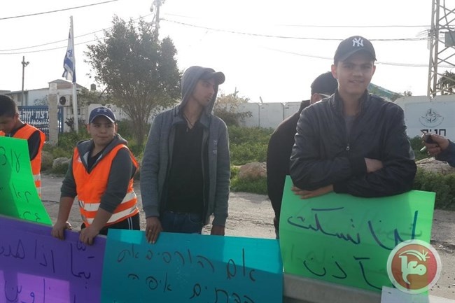 النقب- تظاهرة احتجاجا على سياسة هدم البيوت ومنع الأذان