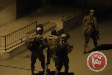 قوات الاحتلال تعتقل 24 مواطناً من الضفة
