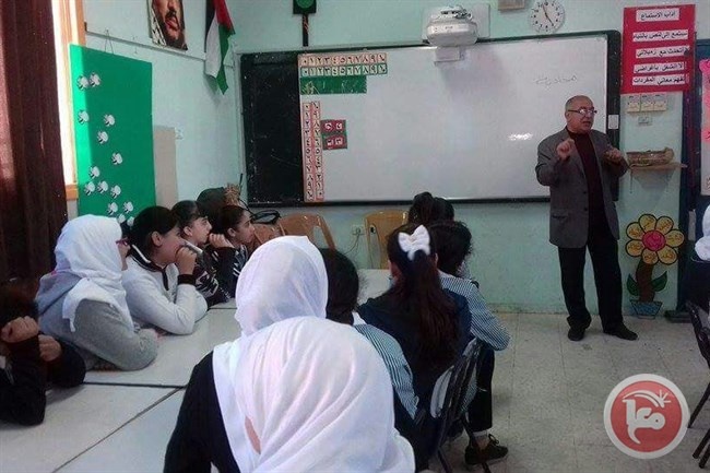 الشبيبة تنظم محاضرة حول القضية الفلسطينية بمدرسة بنات الخنساء