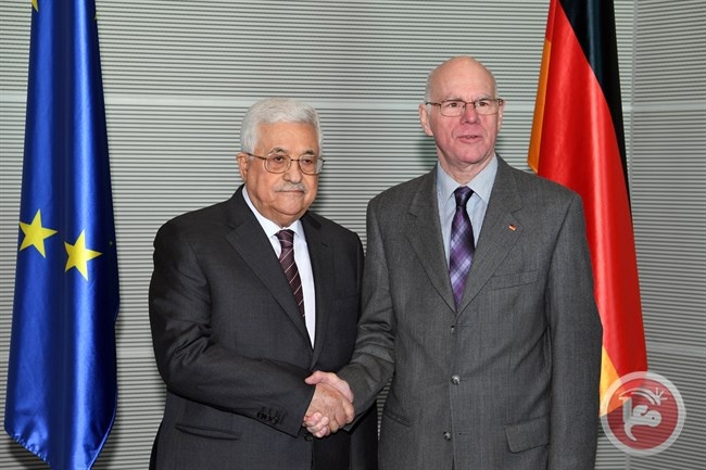 الرئيس يطلع رئيس البرلمان الألماني على أوضاع فلسطين