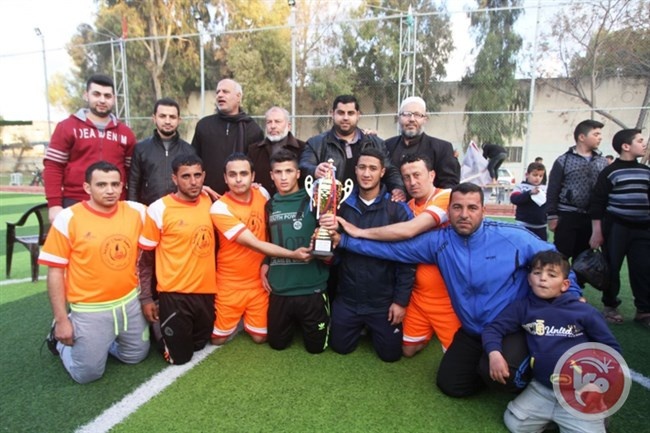 الفلاح الرياضي يتوج ببطولة كأس القدس لكرة القدم في غزة