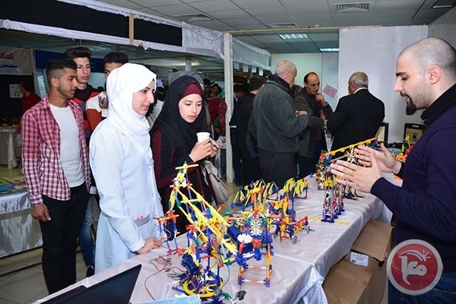 جامعة الخليل تفتتح فعاليات أسبوع العلوم والتكنولوجيا الخامس