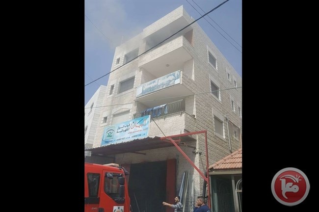دفاع مدني بيت لحم ينقذ عائلة ويخمد حريقا في الخضر