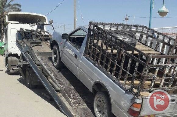 النقب: فلسطيني يقل جملا و8 خراف دون رخصة وتصاريح