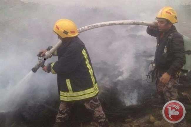 الدفاع المدني يخمد حريقا بإطارات كاوتشوك