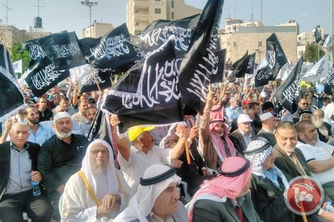 الالاف يشاركون في مؤتمر الخلافة