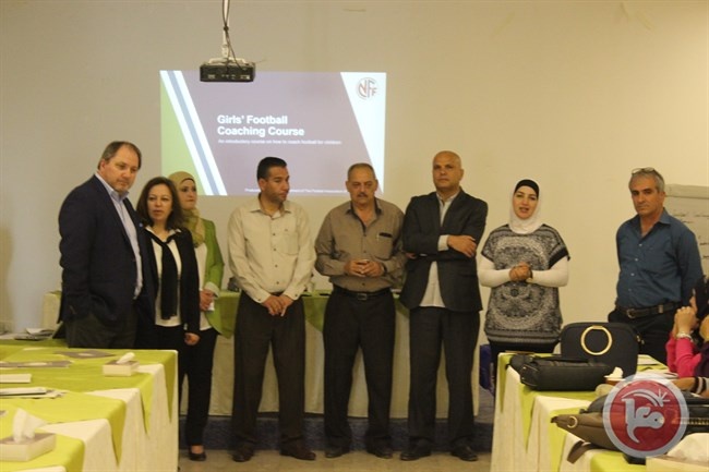 اتحاد كرة القدم يفتتح دورة إعداد المدربات من المعلمات