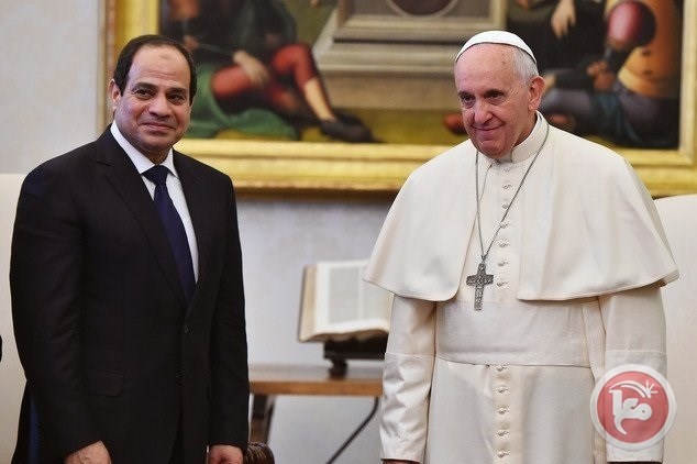 بابا الفاتيكان في القاهرة بشعار &quot;بابا السلام في مصر السلام&quot;
