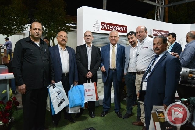 وفد &quot;رجال الأعمال الفلسطيني&quot; يزور معرض الصناعات الإنشائية