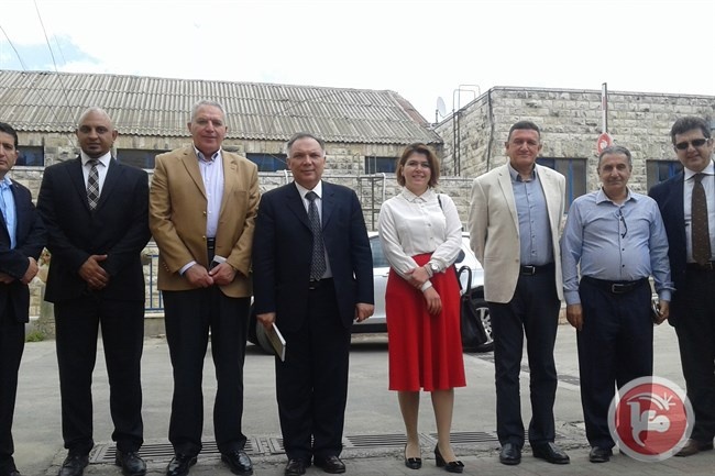 السفير التركي يشيد بإنجازات كهرباء القدس