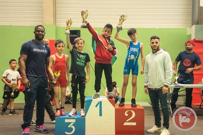 مصارعو طارق بن زياد تَحصد الميدالية الذهبية في اليوم الاول في باريس