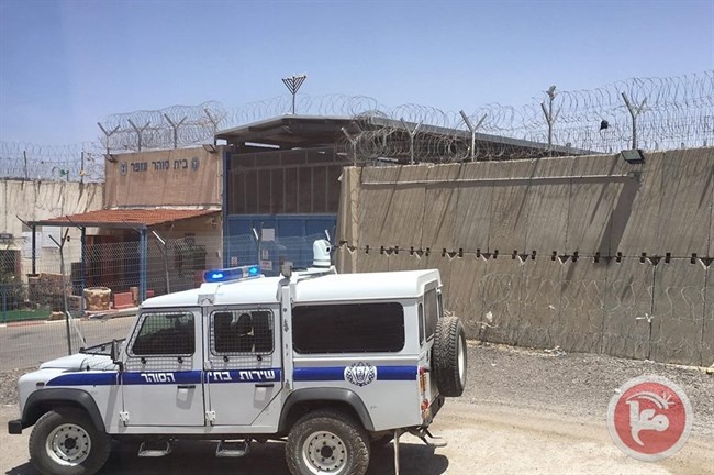 محكمة عوفر تصدر أحكاما لعدة سنوات بحق ثلاثة شبان من مخيم الجلزون