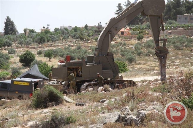 صور: الاحتلال يشرع ببناء برج عسكري جنوب غرب الخليل