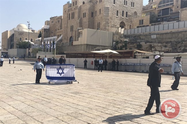  بينيت يتهم منافسيه باستغلال حائط البراق لأغراض سياسية