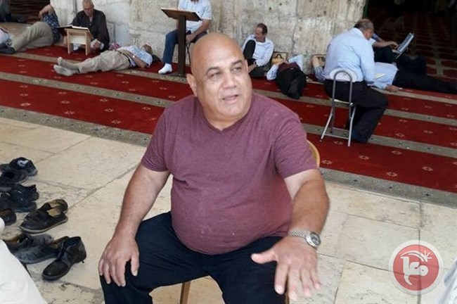 عقيد متقاعد بجيش الاحتلال يقتحم المسجد القبلي