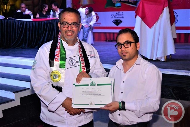 جامعة &quot;بوسطن&quot; تمنح الدكتوراه للشيف الفلسطيني حاتم حسن