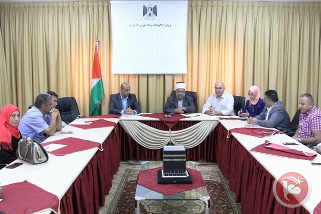 ادعيس يؤكد اهمية التكايا في دعم وتعزيز صمود المواطنين