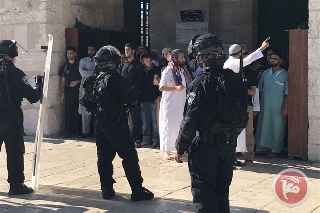 فيديو- إصابات واعتقالات في المسجد الأقصى