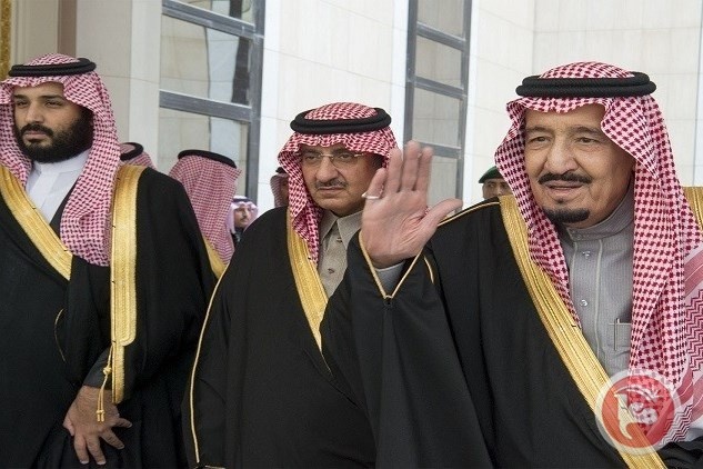 الملك سلمان يتدخل في أزمة خاشقجي مع تزايد القلق من تصرفات ولي عهده
