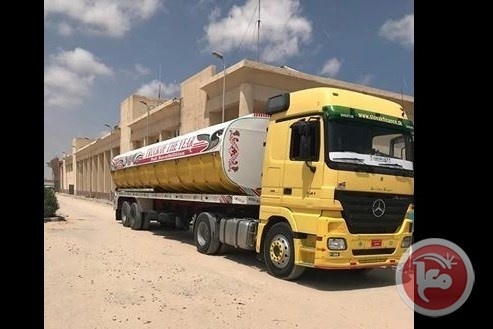 ادخال 18 شاحنة وقود مصري الى قطاع غزة