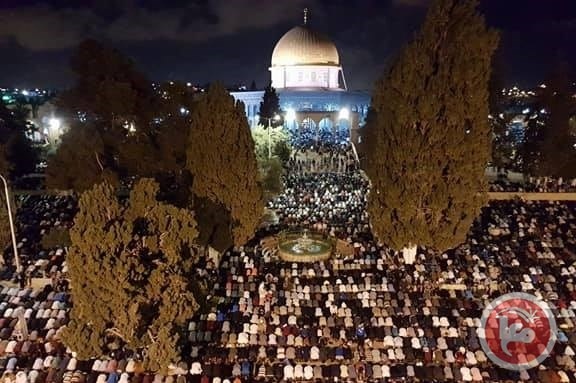 &lt;div&gt;صورة وتعليق: &lt;/div&gt;وسط اجراءات الاحتلال- الالاف يحيون &quot;ليلة القدر&quot; بالاقصى