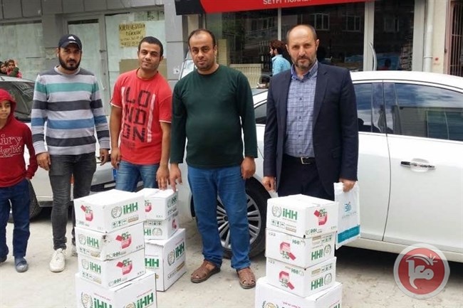 توزيع منح مالية أقرها الرئيس للاجئين الفلسطينيين في تركيا