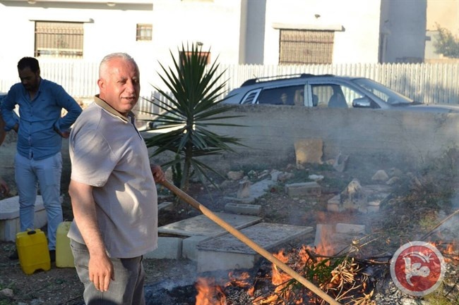 &quot;فتح&quot; تنظم عملا تطوعيا لتنظيف المقابر في سلفيت