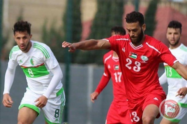 درويش وأبو خميس يجددان للهلال