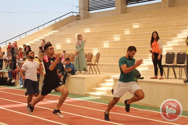 النادي الرياضي لكلية التربية بجامعة بيرزيت ينظم اليوم الاولمبي الداخل