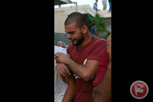 &lt;div&gt;صورة وتعليق: &lt;/div&gt;&quot;شهيد يبكي شهيد&quot;الشهيد كاشور خلال وداع صديقه الشهيد محمد لافي أمس