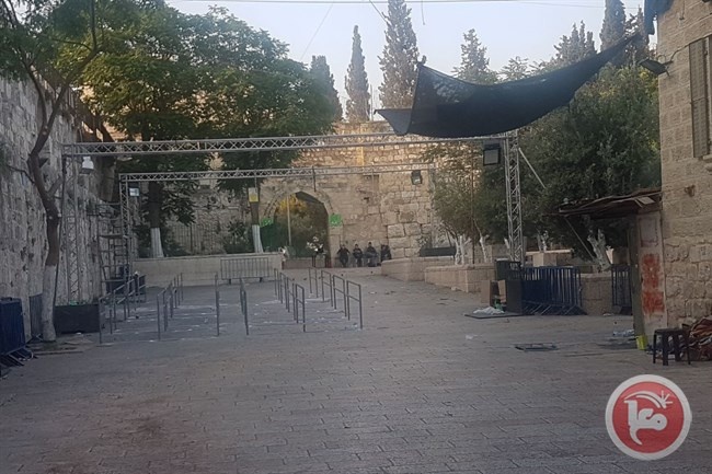 إسرائيل تزيل البوابات عند الأقصى وتستبدلها بكاميرات