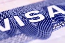 الولايات المتحدة تعلن استئناف منح تأشيرات الهجرة والخطوبة