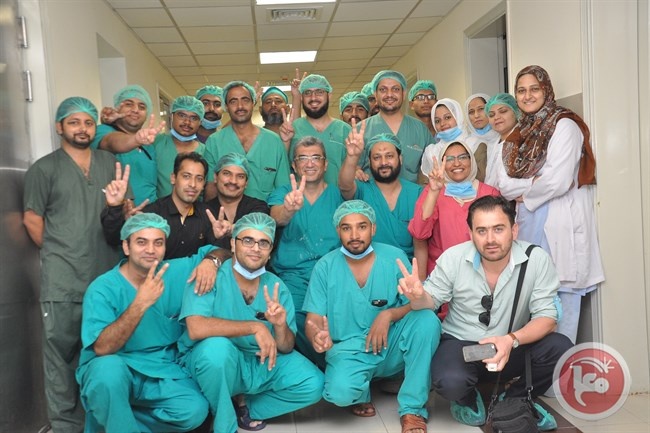 دور فلسطيني مميز في تطوير جراحة العمود الفقري بباكستان