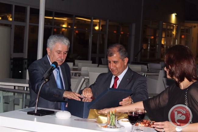 قبرص: السلك الدبلوماسي يكرم ويودع سفير فلسطين