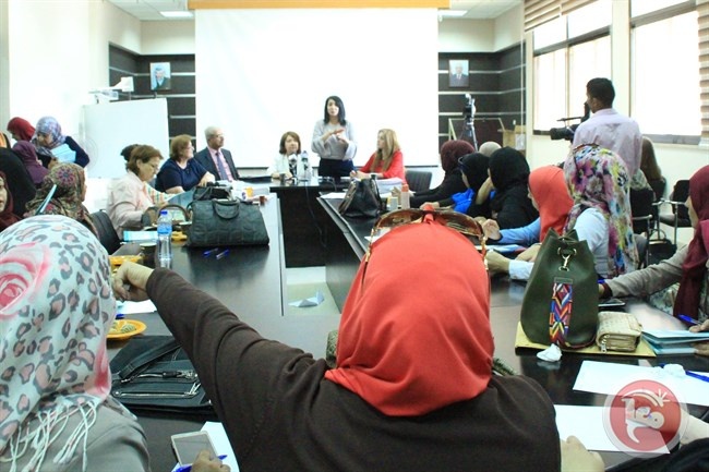 &quot;المرأة العاملة&quot; تجمع 80 عضوة مجالس محلية وبلدية لتبادل الخبرات