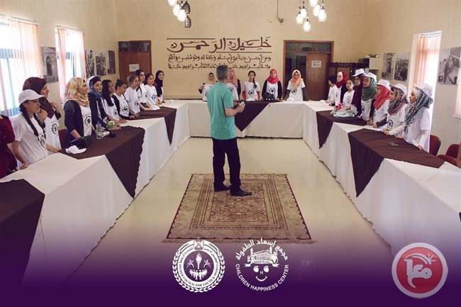 الخليل : إسعاد الطفولة يَختتم مخيم بذور المستقبل
