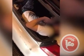 الاحتلال يعتقل شابا أثناء تواجده في صندوق سيارة