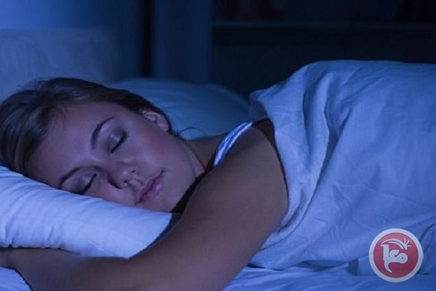 النوم في الظلام يحمي النساء من سرطان الثدي!