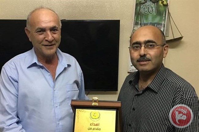 شباب الخليل يكرم ابو الضبعات