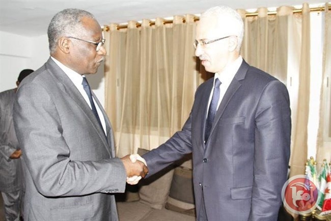 السفير أبو بكر يلتقي وزير خارجية غينيا