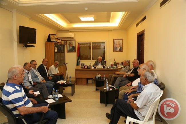 فصائل منظمة التحرير تعقد اجتماعا في مقر السفارة بلبنان