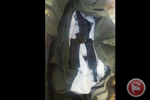 اعتقال شابين بزعم حيازتهما اسلحة جنوب الخليل