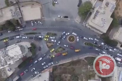 شاهد - الاف المركبات في شوارع مدينة صغيرة