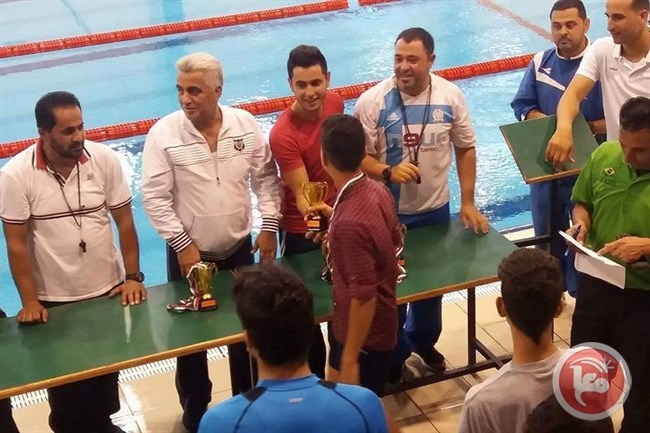 تربية نابلس تقيم بطولة السباحة للمدارس في جامعة النجاح