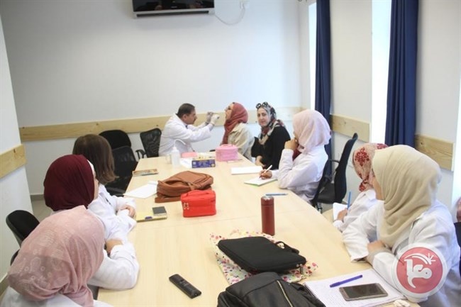 النجاح الوطنية تستقطب أشهر المختصين في أمراض النطق