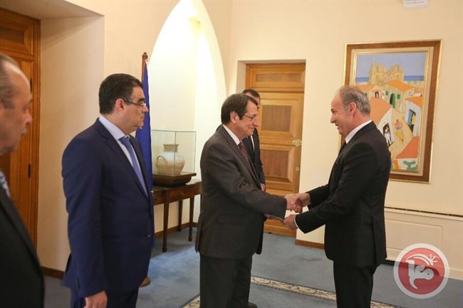 السفير الطويل يقدم أوراق اعتماده سفيرا لفلسطين في قبرص