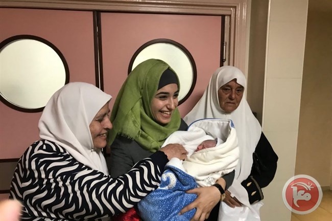 صور- &quot;غيث&quot;.. الطفل الـ63 من نطف الأسرى
