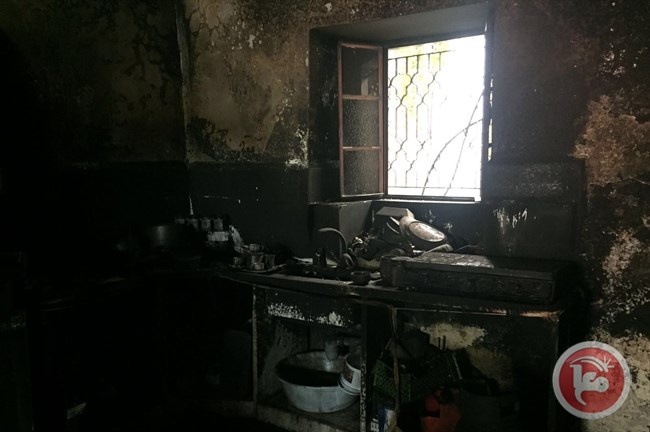 إطفائية بلدية الخليل تخمد حريقا بمنزل